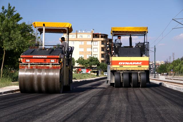 Büyükşehir Asfalt Çalışmalarına Başladı