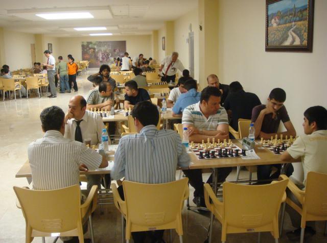 Gençler Mat Etmek İçin Yarıştılar