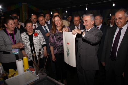 Gamek Kursiyerleri Çalıştı, El Marifetlerini Anlattı