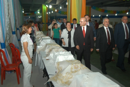 Bakan Şimşekten Gamek Sergisine Övgü