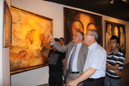 Ressam Semih Akdaldan Sokak Çocuklarına Destek 