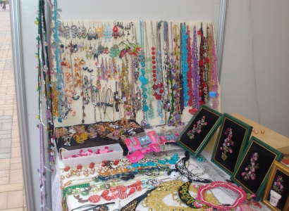 Umut Anne Merkezi El Emeği Ürünlerini Sergiliyor