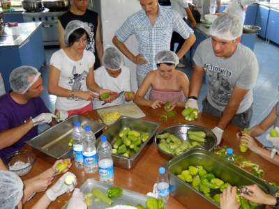Avrupalı Gençler Dolma Yapmada Hünerlerini Sergilediler