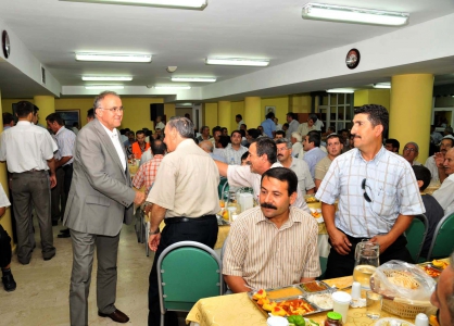Başkan Güzelbey İftarda Muhtarları ve Gazileri Ağırladı