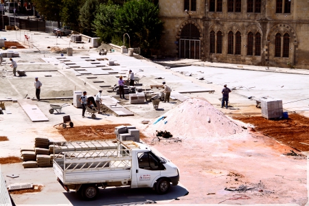 Yeni Yapılan Meydanlar Gaziantepin Çehresini Değiştiriyor