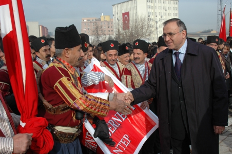 Türk Ulusu İçin, Şehitler Nurlanmış, Gaziler Onurlanmış Şahıslardır