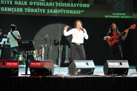 Ali Altay,  Anteplileri Coşturdu