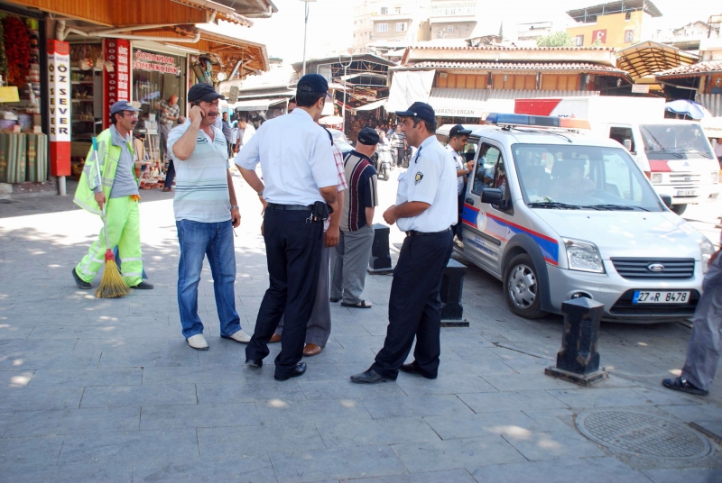 ZABITA EKİPLERİ DENETİMLERİNİ SÜRDÜRÜYOR
