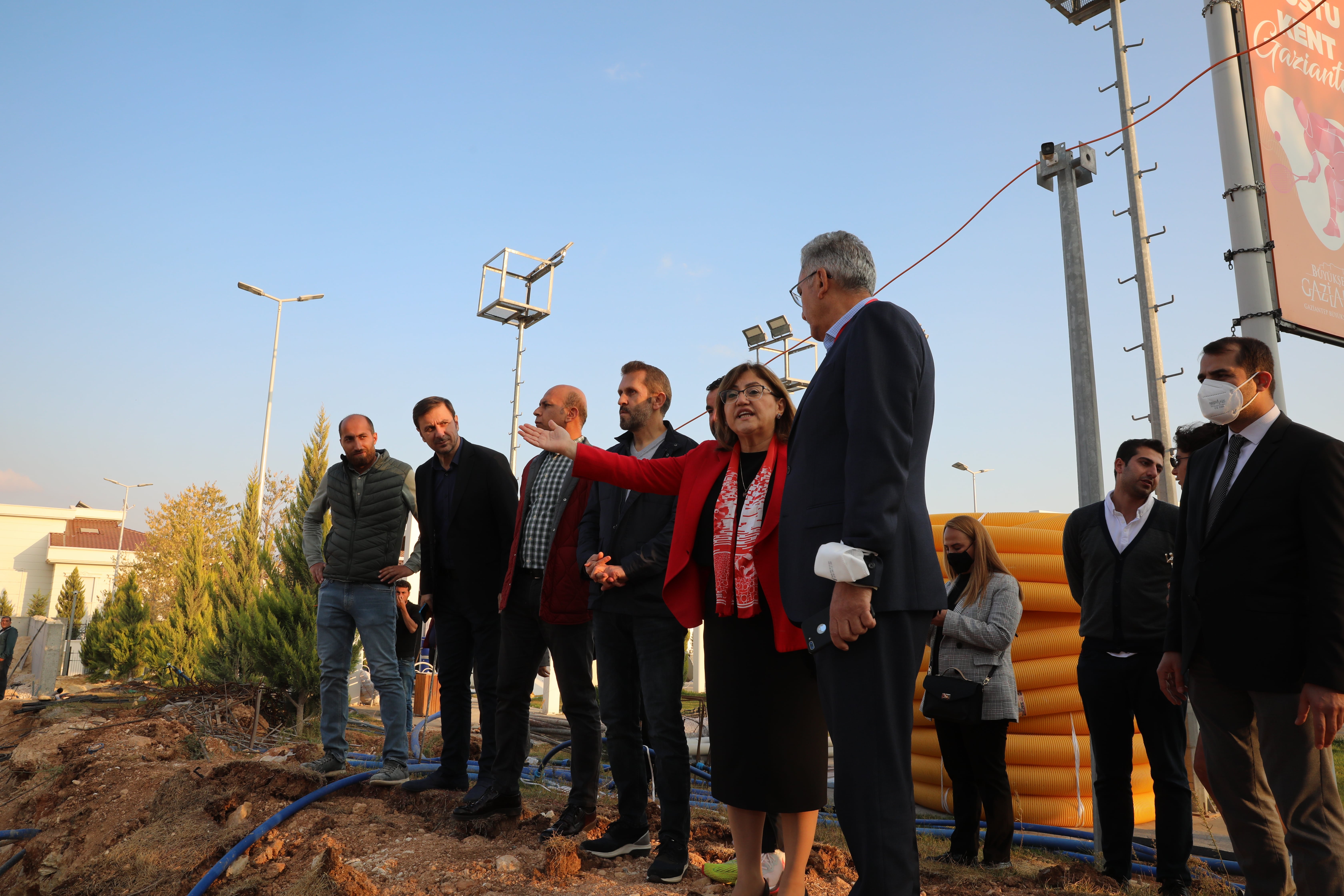 Mehmet Şimşek Tenis Kortu Saha Gezisi