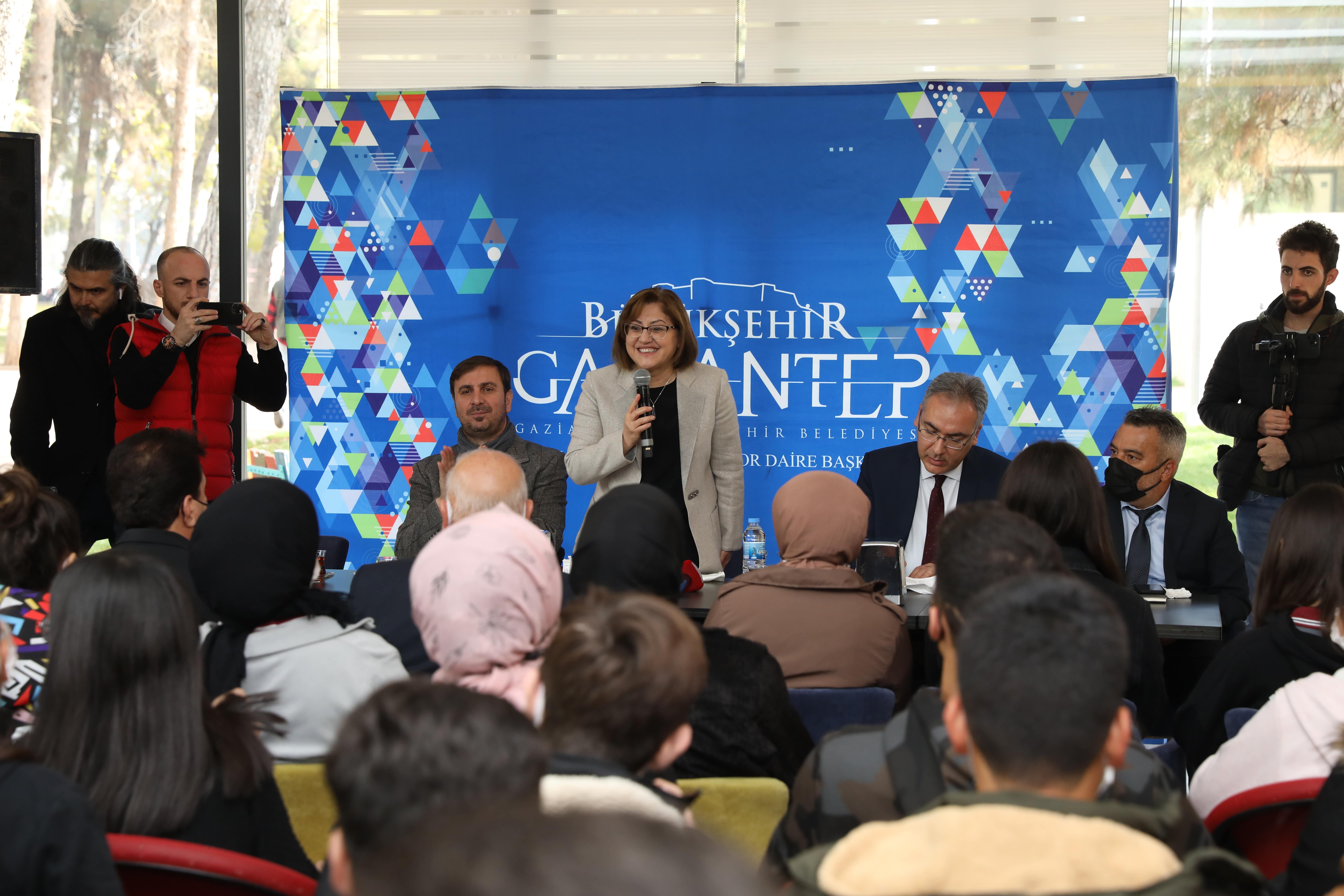 Düztepe Kitap Cafe Öğrencilerle Buluşma