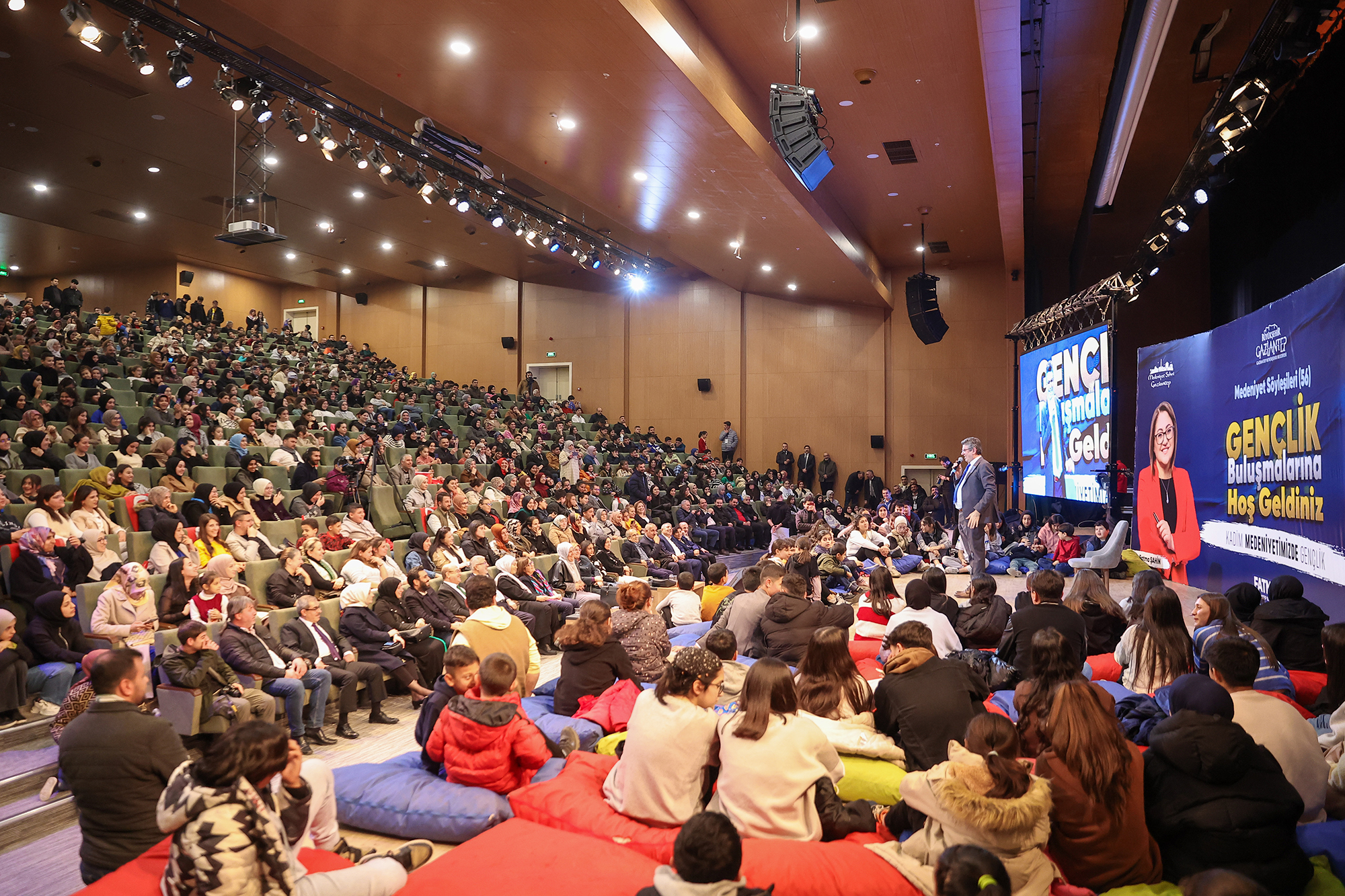 Medeniyet Söyleşisi Nizip Gençlik Buluşması