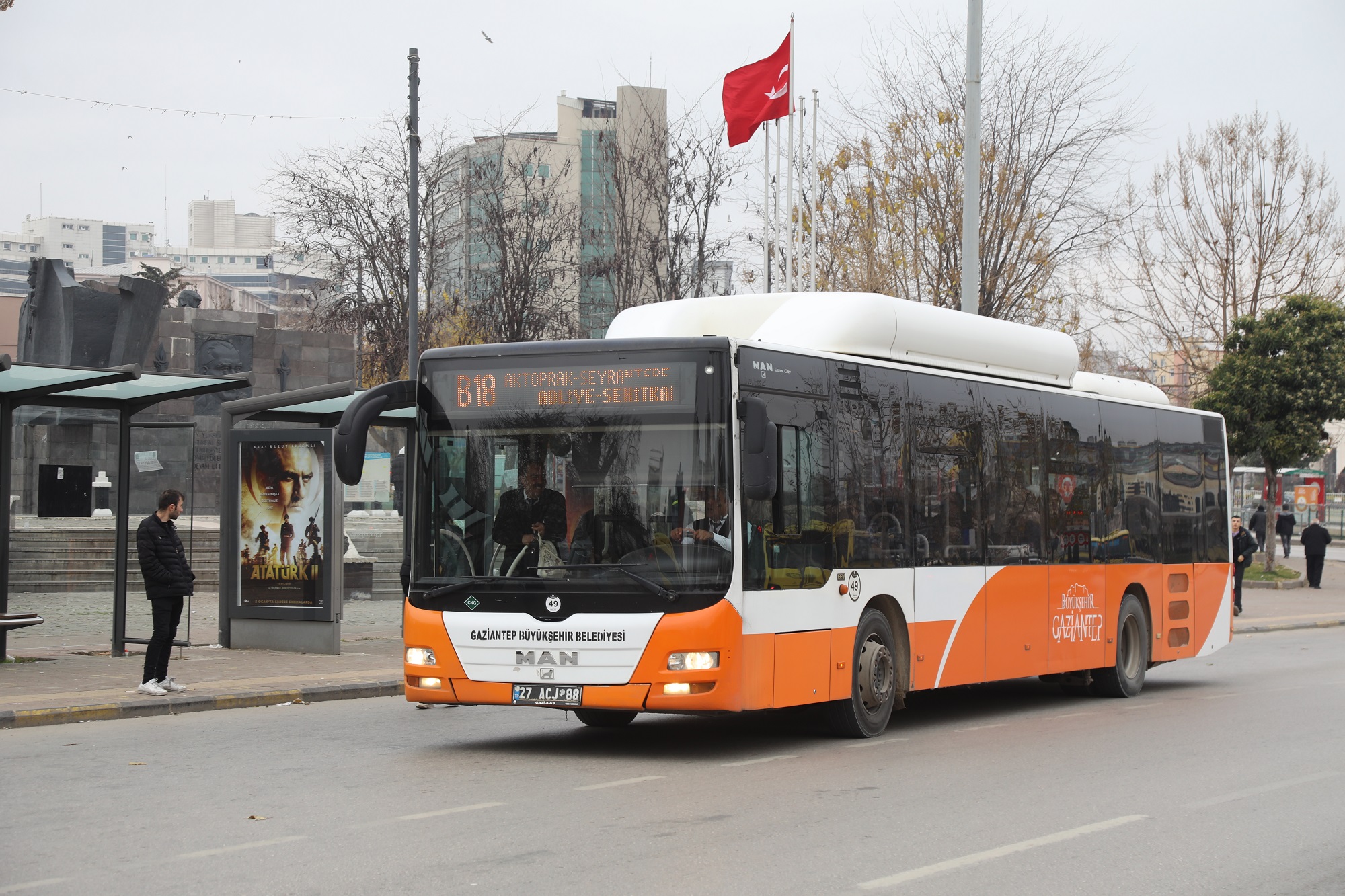 GAZİANTEP BÜYÜKŞEHİR, LGS SINAVI GÜNÜ TOPLU TAŞIMALARI ÜCRETSİZ YAPTI