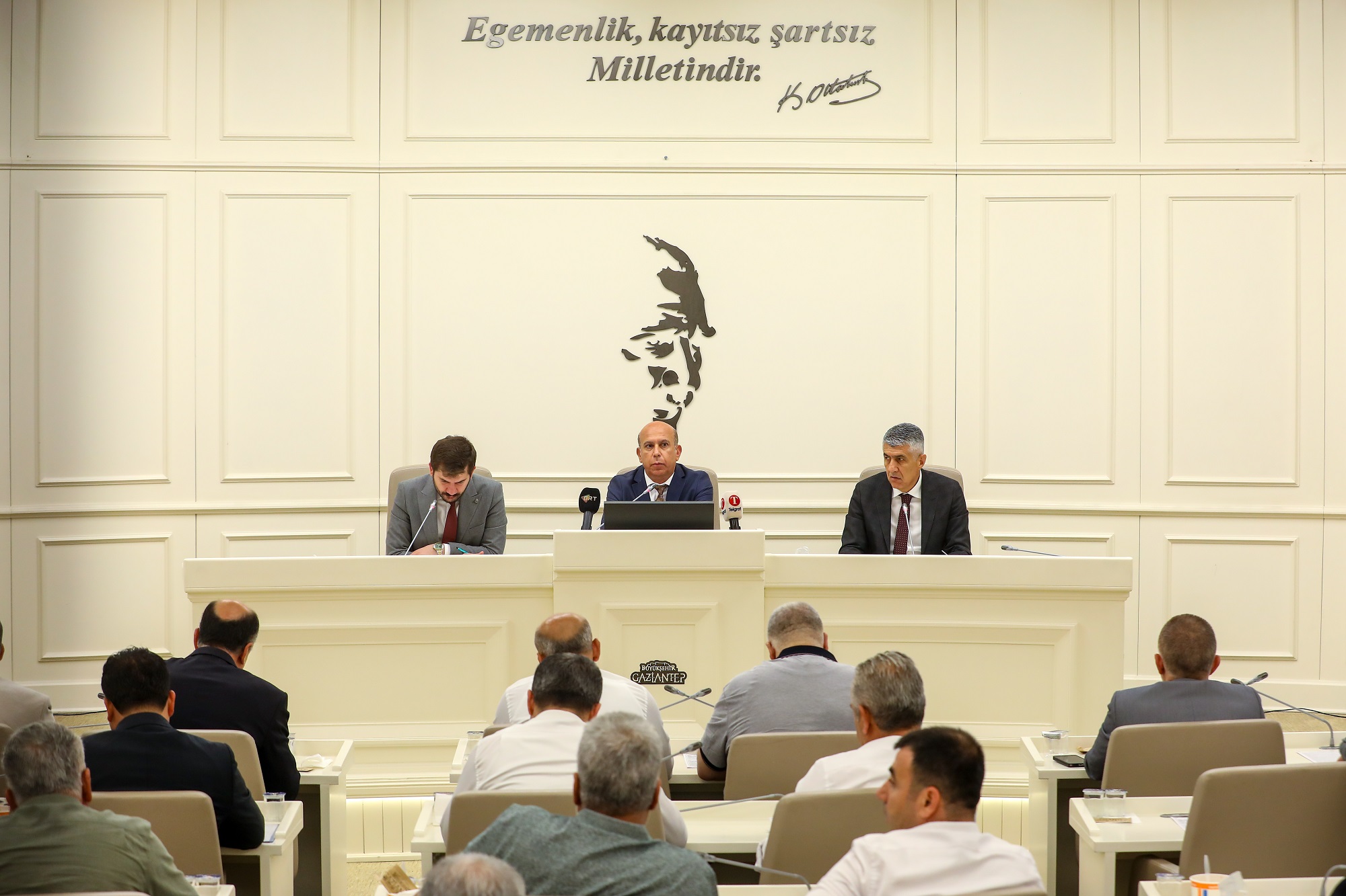 BÜYÜKŞEHİR MECLİSİ TOPLANDI