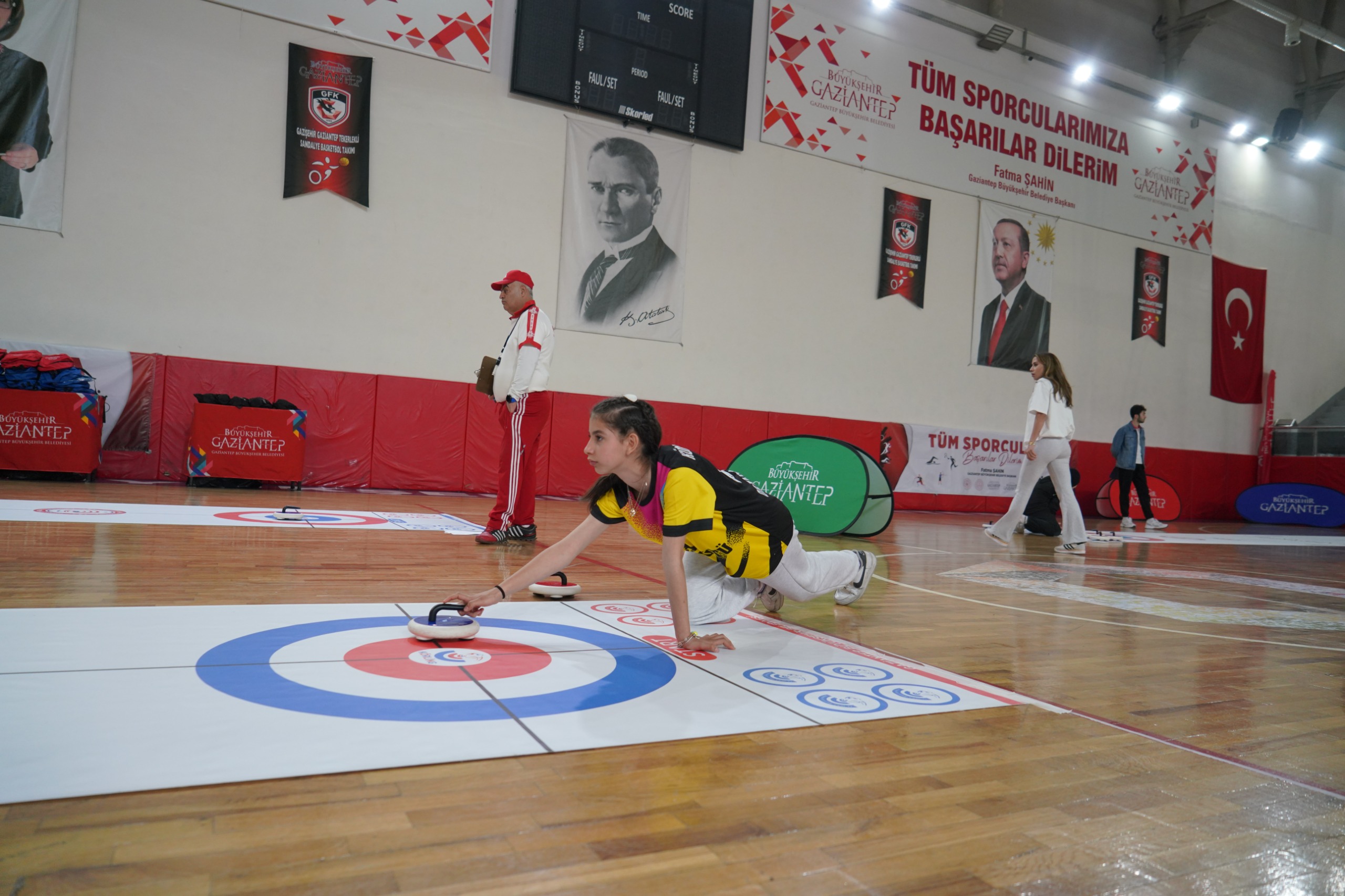 GAZİANTEP BÜYÜKŞEHİR, 15 TEMMUZ DEMOKRASİ VE MİLLİ BİRLİK GÜNÜ KAPSAMINDA SPOR ETKİNLİKLERİ DÜZENLİYOR