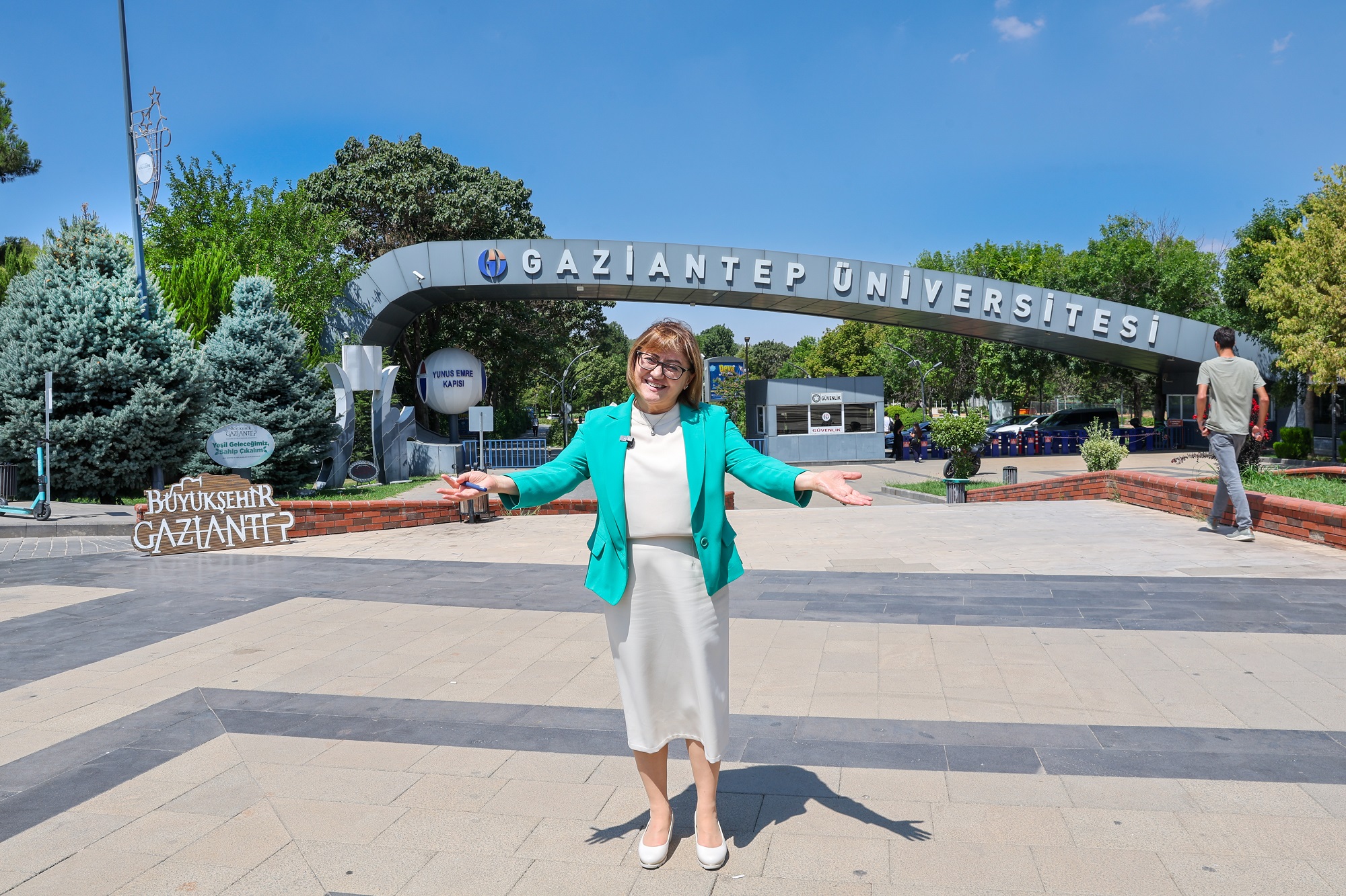 BAŞKAN ŞAHİN, ÜNİVERSİTE ADAYLARINA SESLENDİ: GAZİANTEP’İ TERCİH EDİN, FIRSATLAR ŞEHRİNDE GELECEĞİNİZİ ŞEKİLLENDİRİN