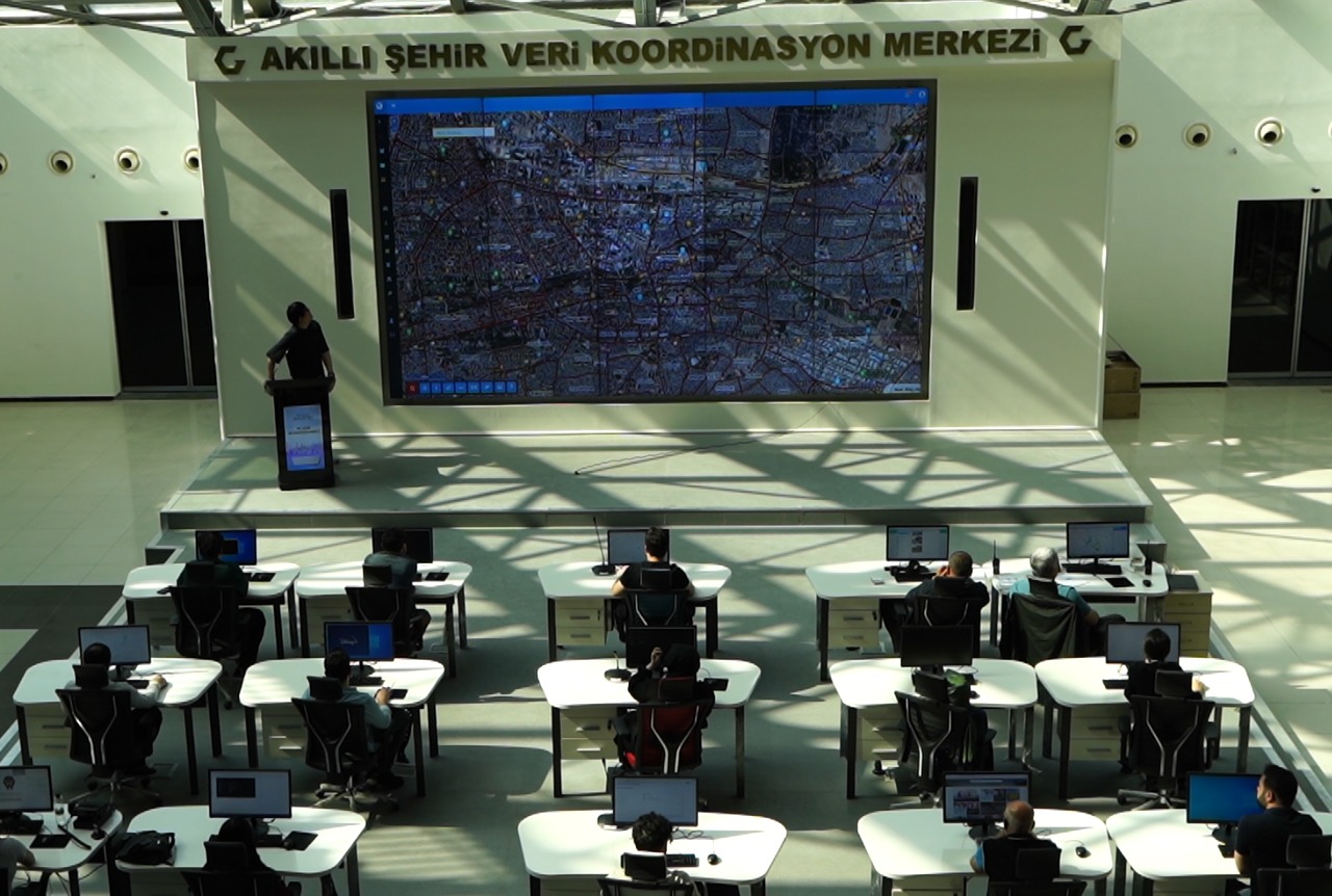  BÜYÜKŞEHİR, ALO 153’TE YAPAY ZEKA SAYESİNDE VATANDAŞ MEMNUNİYETİNDE YÜZDE 25 ARTIŞ SAĞLADI