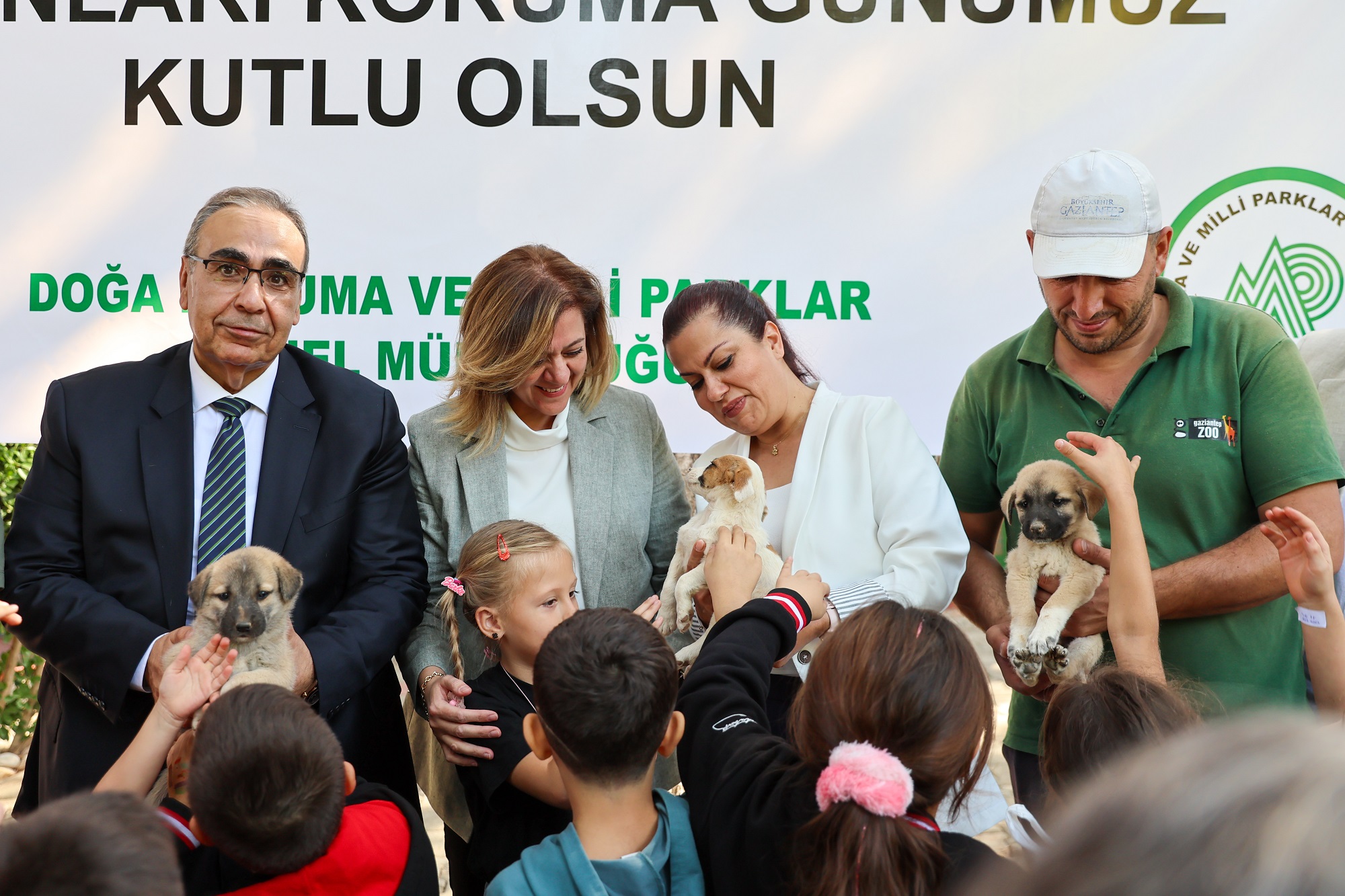 BÜYÜKŞEHİR, 4 EKİM DÜNYA HAYVANLARI KORUMA GÜNÜ’NÜ ÖĞRENCİLERLE KUTLADI