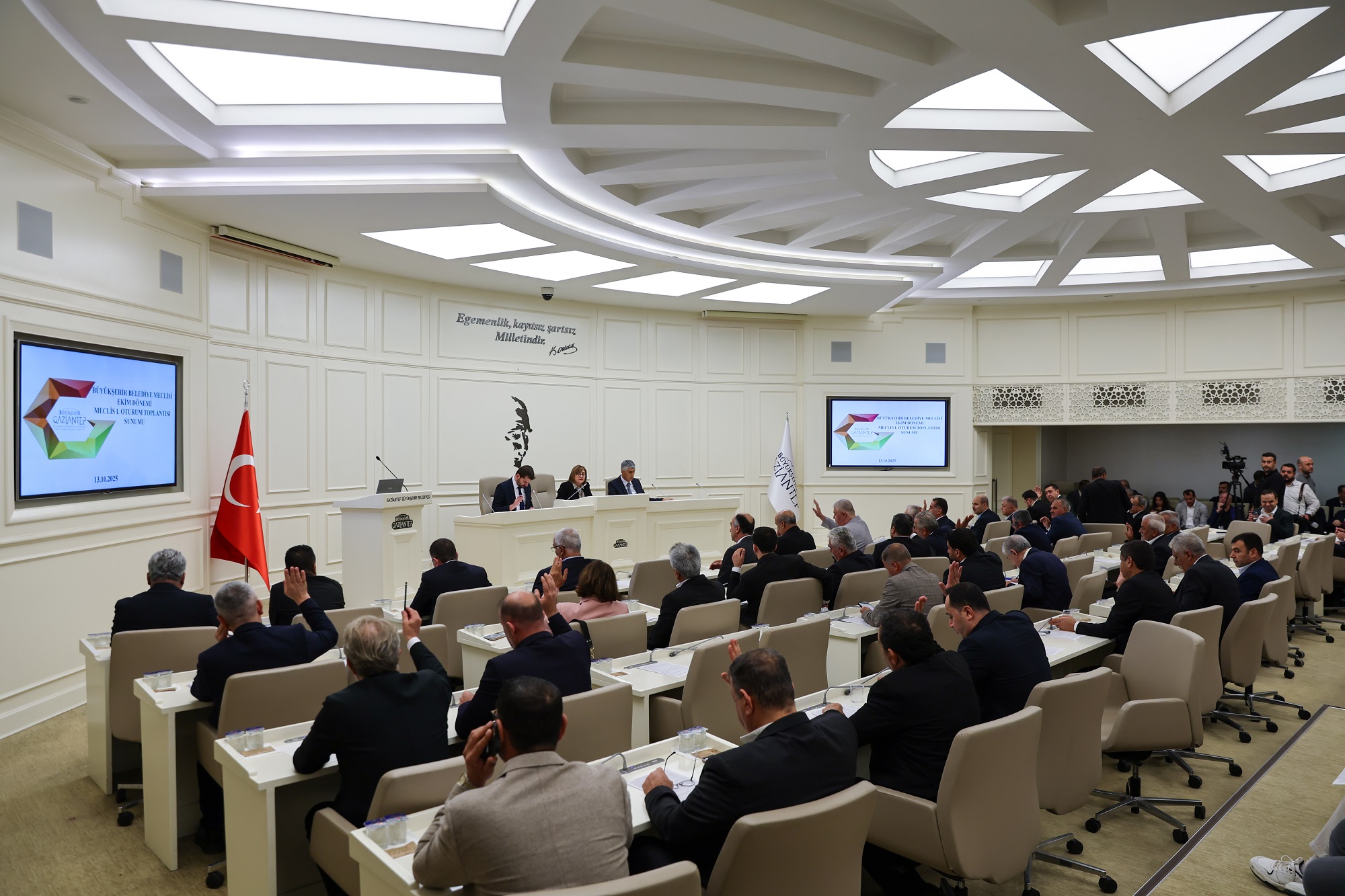 BAŞKAN FATMA ŞAHİN: “GAZİANTEP AVRUPA ÖDÜLÜ İLE TAÇLANDI, SANAYİDE SU ARZI GÜVENCE ALTINA ALINACAK”