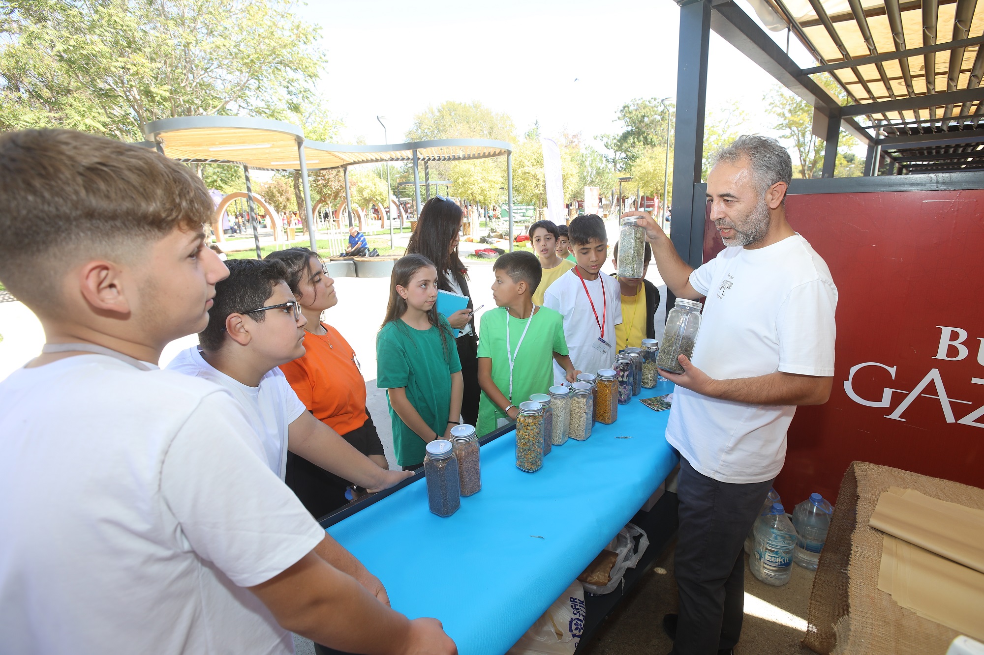 GAZİANTEP BÜYÜKŞEHİR TOHUM TAKAS VE DOĞA DOSTU TARIM ŞENLİĞİ BAŞLADI