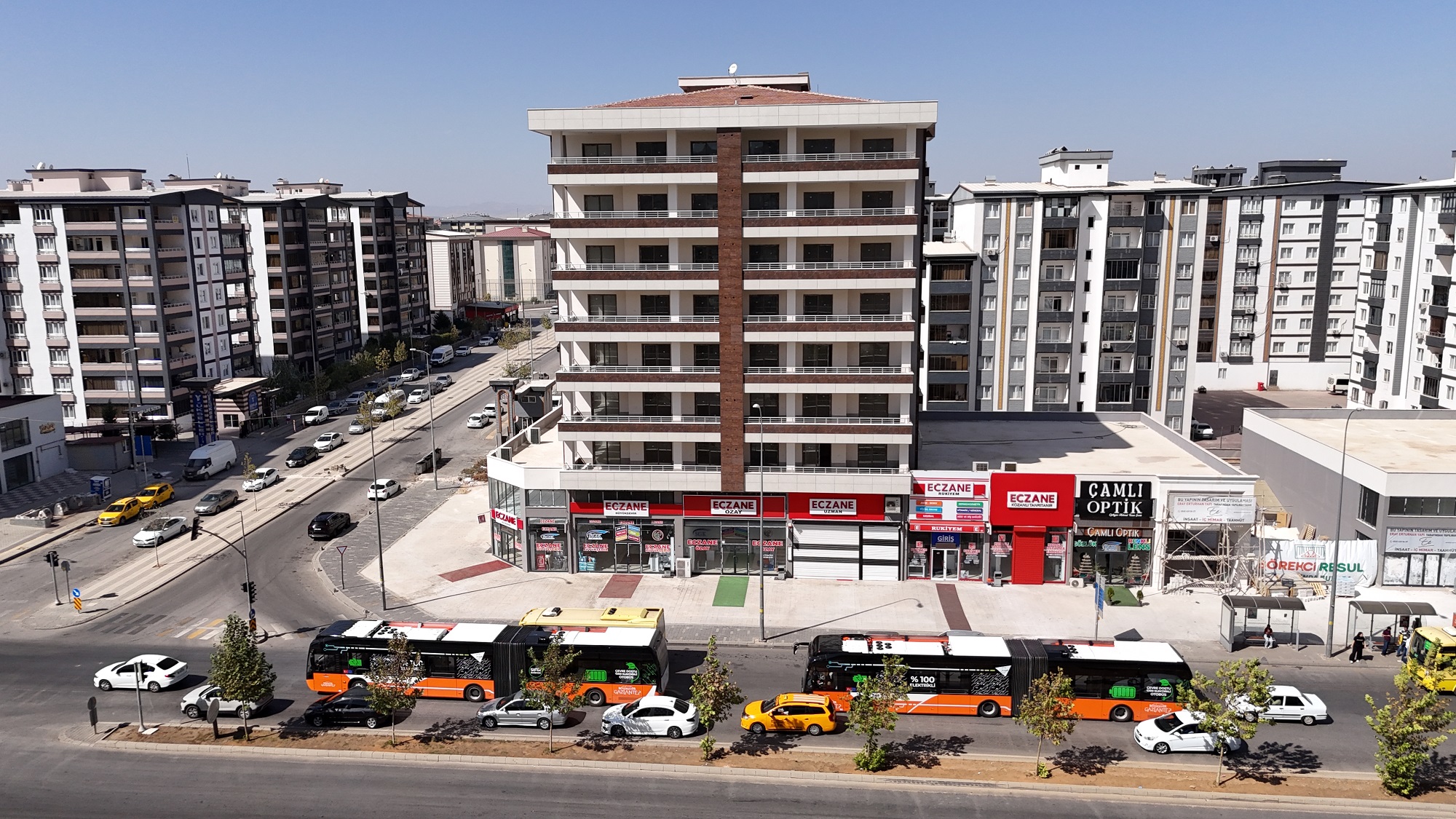 GAZİANTEP’İN ELEKTRİKLİ OTOBÜSLERİ HİZMET İÇİN ŞEHRE GİRİŞ YAPTI