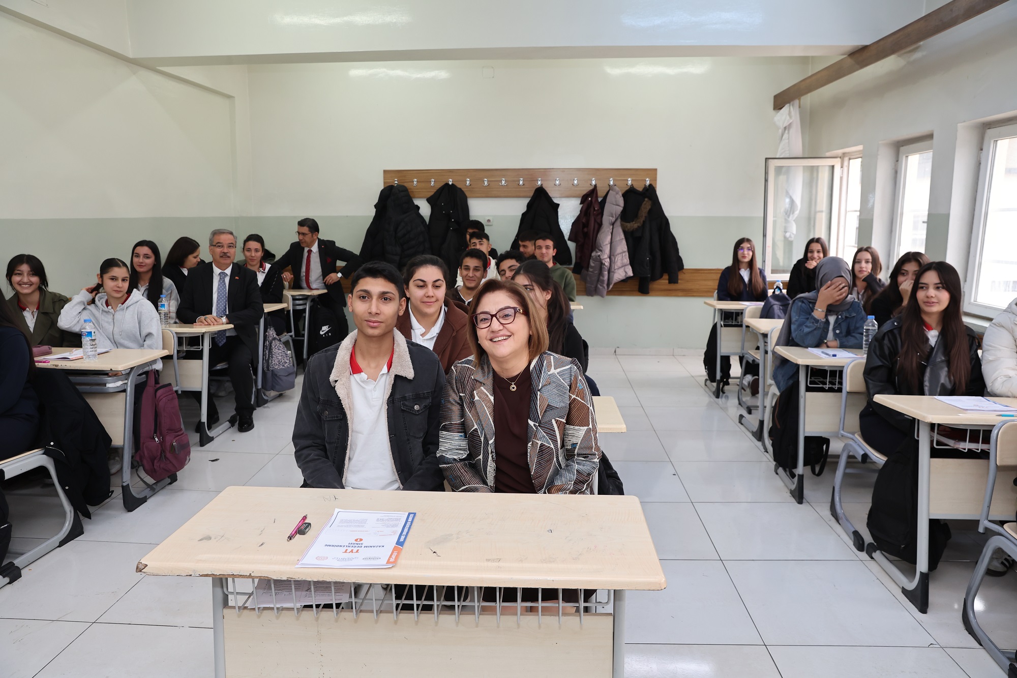 GAZİANTEP BÜYÜKŞEHİR, KENT GENELİNDE 8. VE 12. SINIFLARA YÖNELİK DENEME SINAVLARINA DEVAM EDİYOR