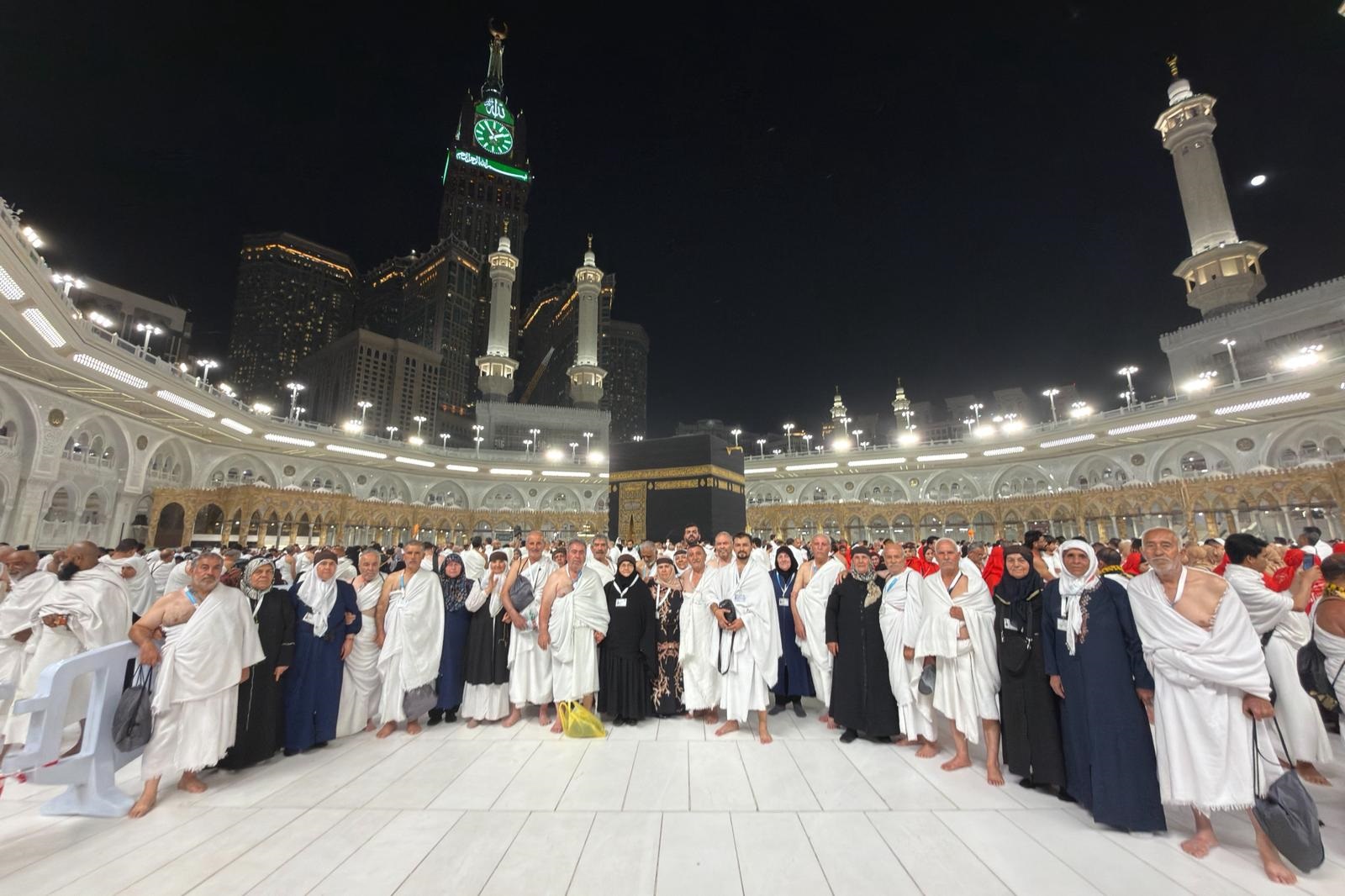 UMRE ZİYARETİNDE İKİNCİ KAFİLE YURDA DÖNDÜ