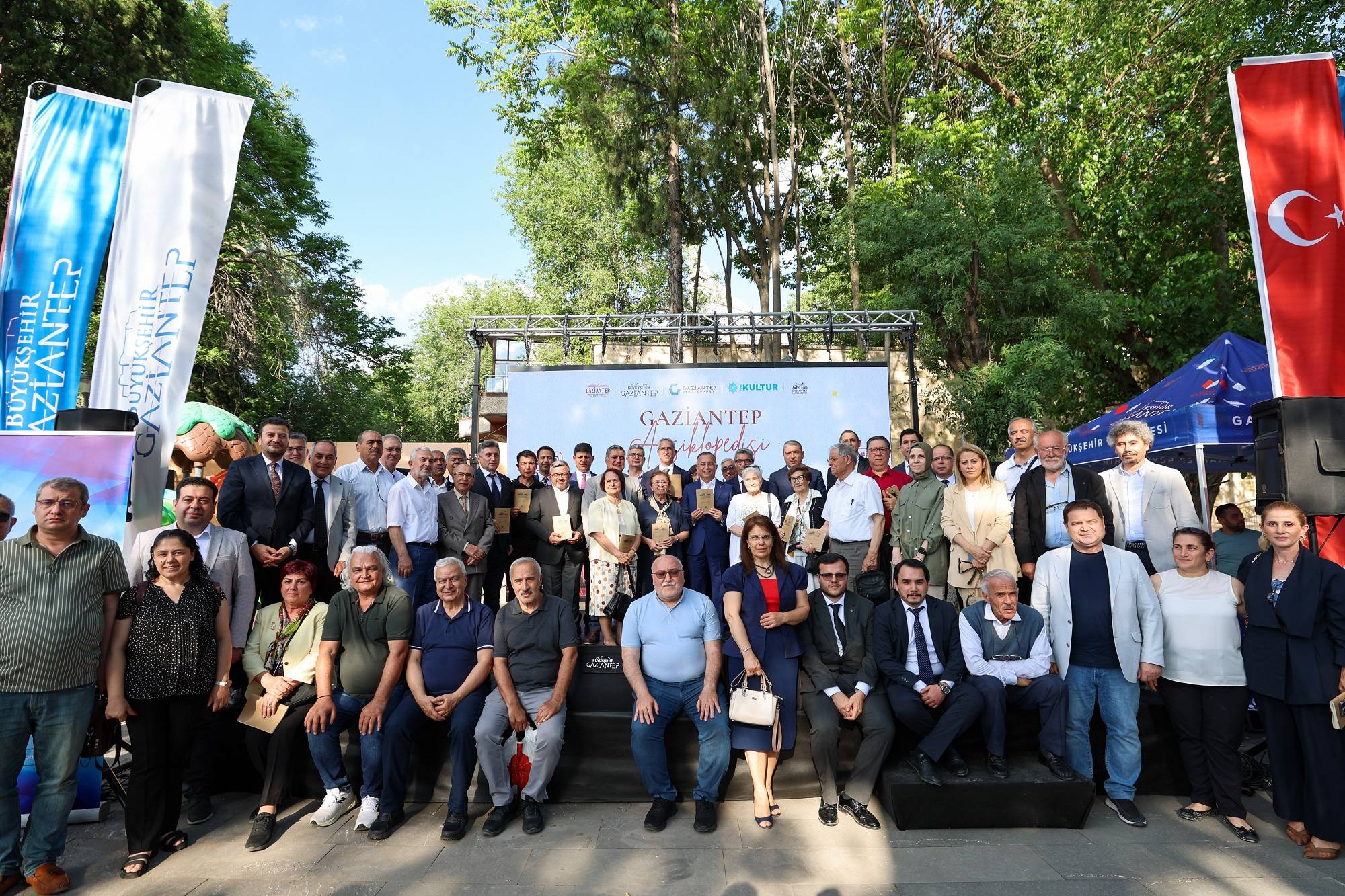 GEÇMİŞİN GELECEĞE EMANETİ: GAZİANTEP ANSİKLOPEDİSİ TANITILDI
