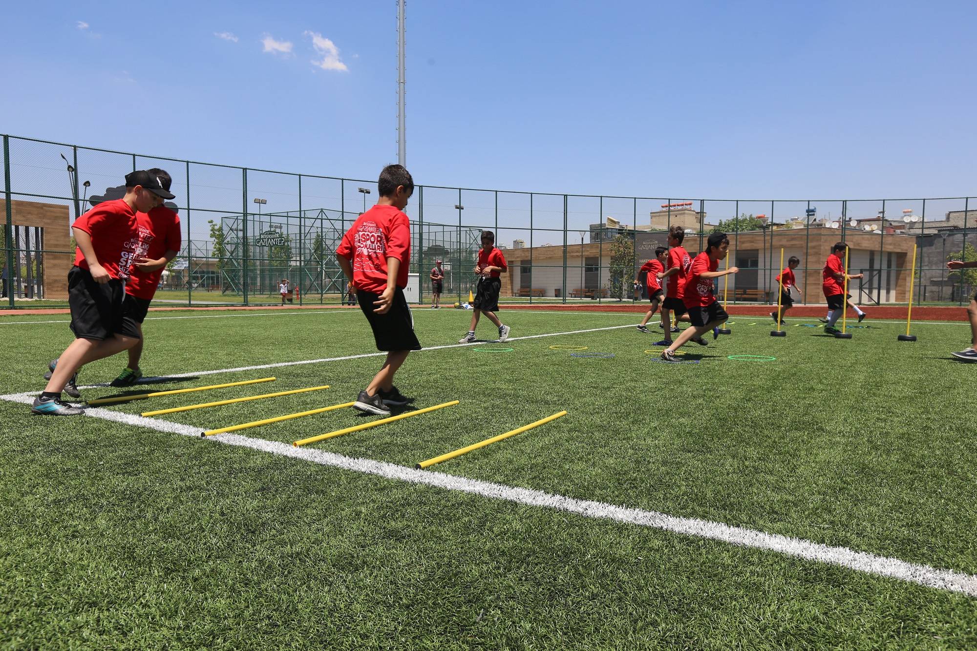 BÜYÜKŞEHİR, ÖĞRENCİLER İÇİN VERİMLİ BİR YAZ TATİLİ PROGRAMI HAZIRLADI